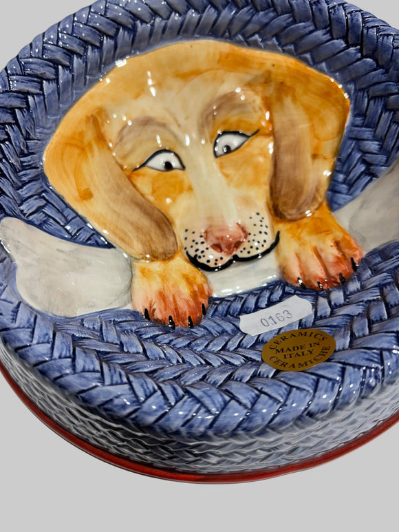 Hunde skål fra Selected by dims studio – klar til servering på bordet