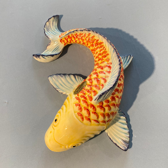Karpe fisk - stor - BLÅ/ORANGE/GUL - dekorativ figur til hjemmet